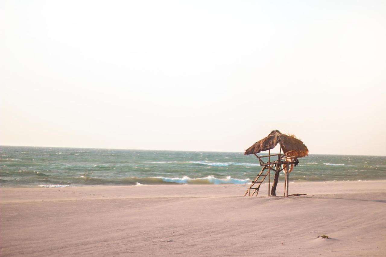 Club Monet Beachfront Resort By Cocotel Cabangan Zewnętrze zdjęcie