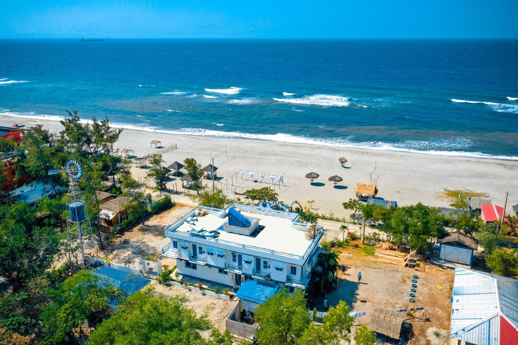Club Monet Beachfront Resort By Cocotel Cabangan Zewnętrze zdjęcie