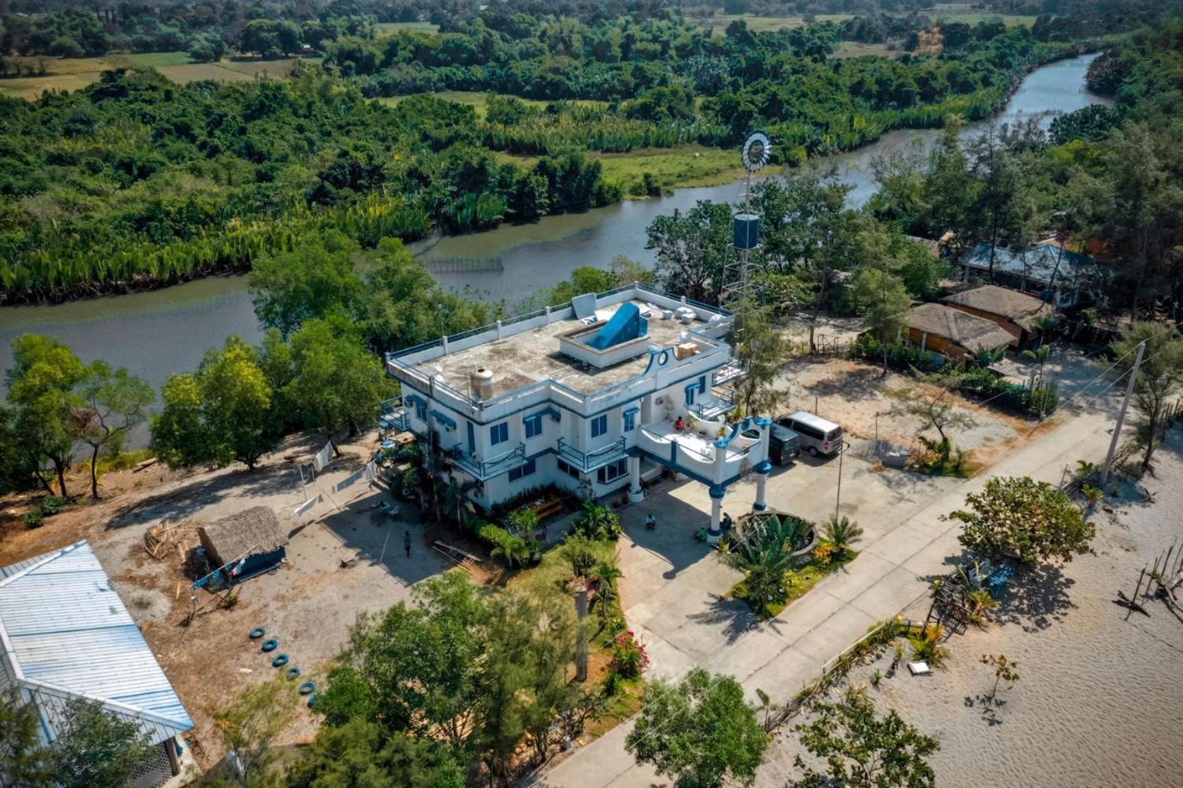 Club Monet Beachfront Resort By Cocotel Cabangan Zewnętrze zdjęcie
